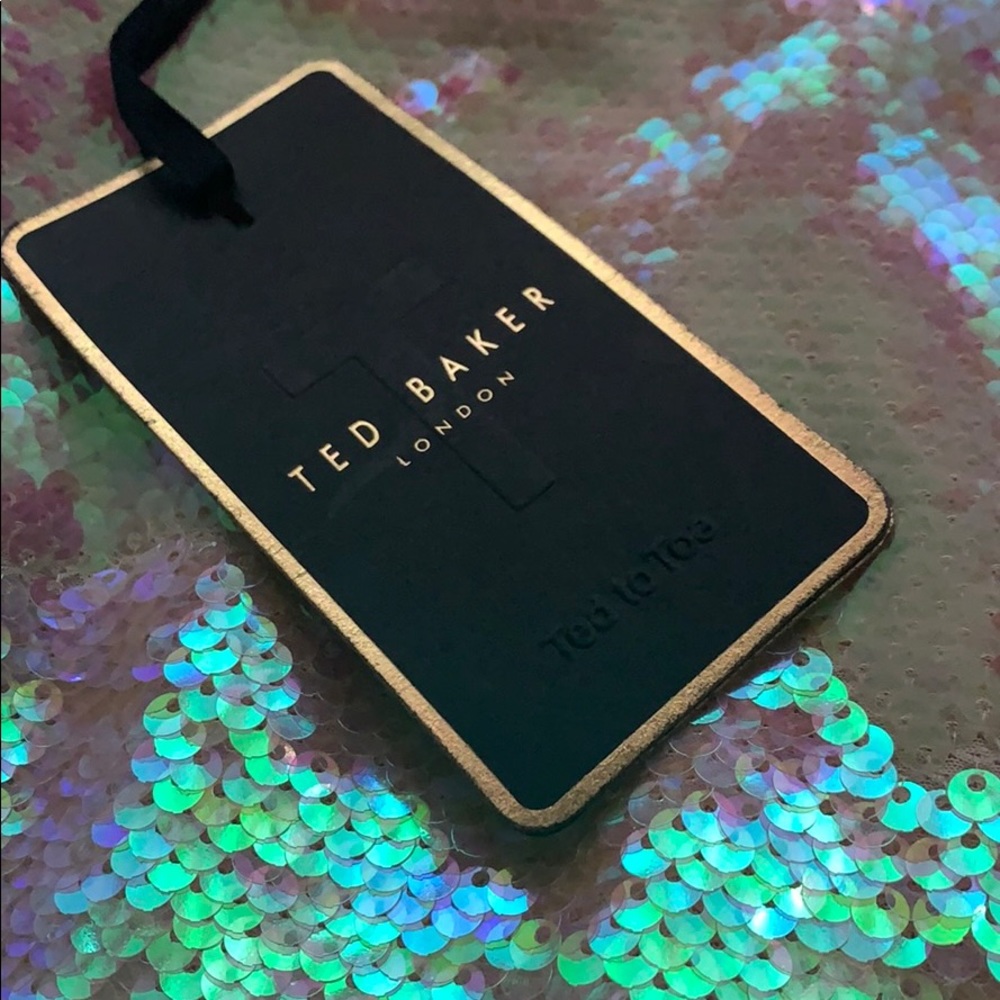 🇨🇦DaySale‼️⬇️BNWT Ted Baker's Sequin Top - Picture 6 of 6
